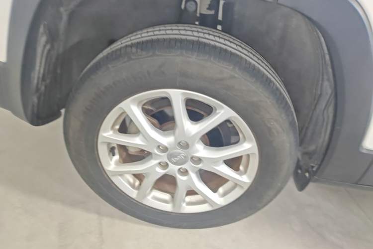 Used Jeep Cherokee 2017 2.0L Superior Edition Right Rear Wheel Hub