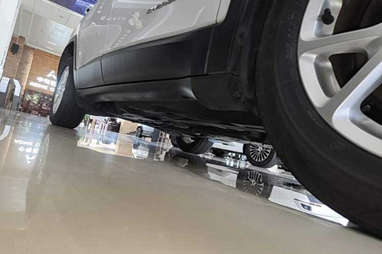Used Jeep Cherokee 2017 2.4L Leading Smart Edition Right Side Sill