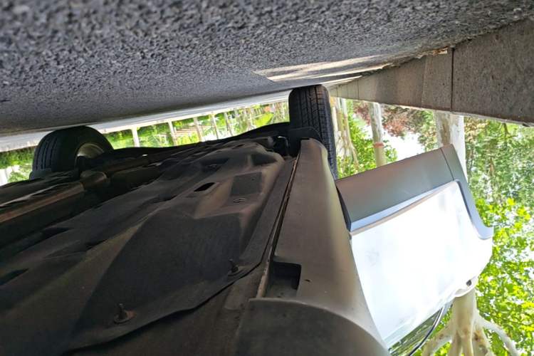 Used Jeep Cherokee 2017 2.0L Superior Edition Right Side Sill