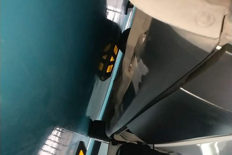 Used Jeep Cherokee 2017 2.4L Leading Edition Right Side Sill