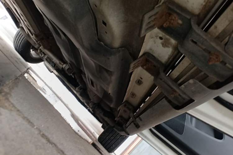 Used Jeep Cherokee 2017 2.4L Leading Smart Edition Right Side Sill
