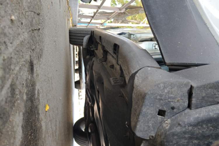 Used Jeep Cherokee 2017 2.0L Superior Edition Right Side Sill