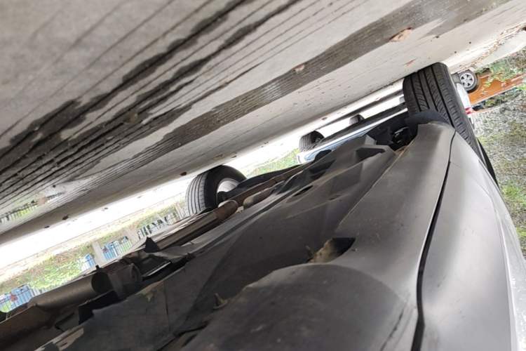 Used Jeep Cherokee 2017 2.0L Superior Edition Right Side Sill