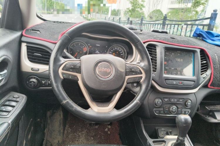 Used Jeep Cherokee 2017 2.4L Leading Smart Edition Steering Wheel