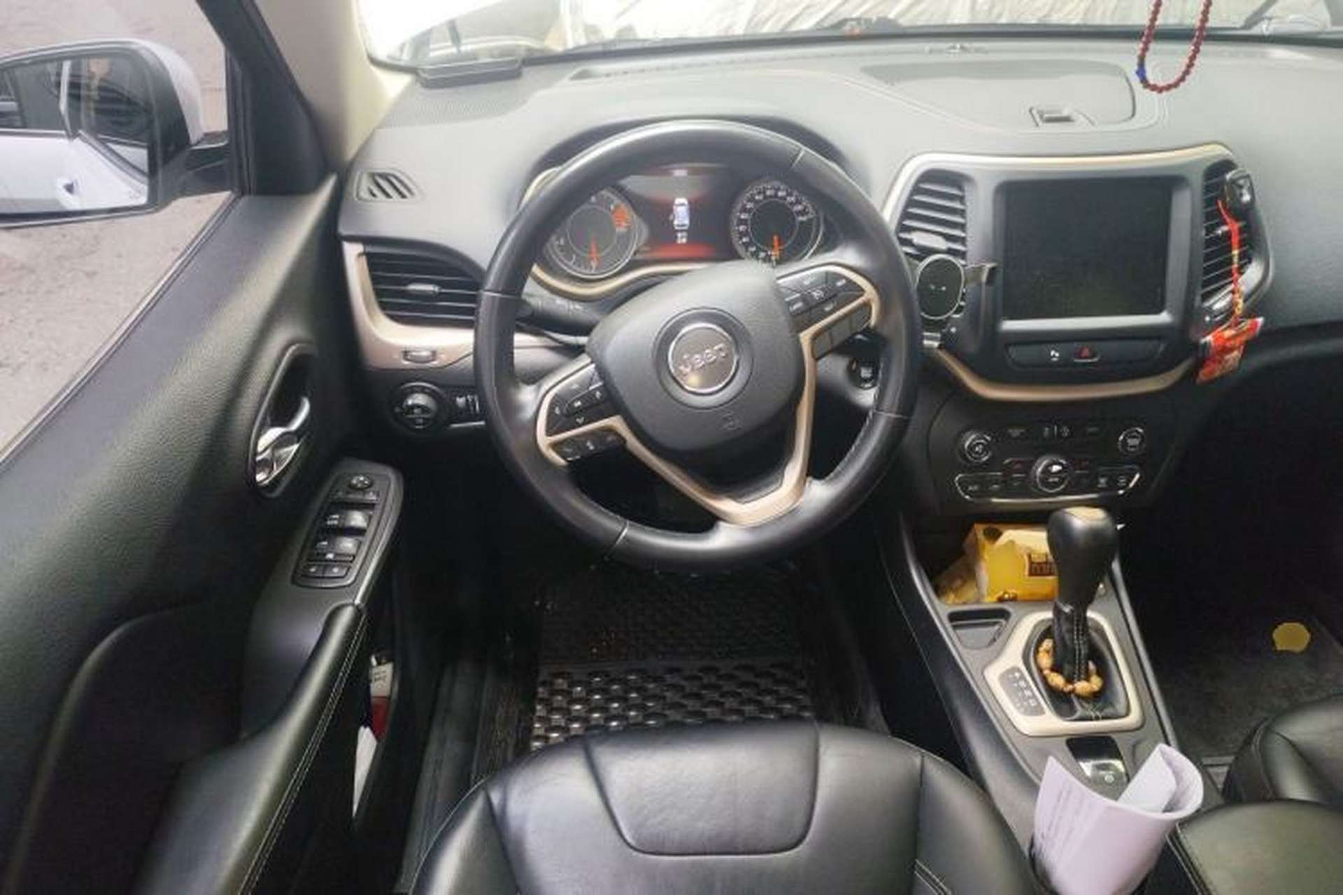 Used Jeep Cherokee 2017 2.0L Superior Edition Steering Wheel