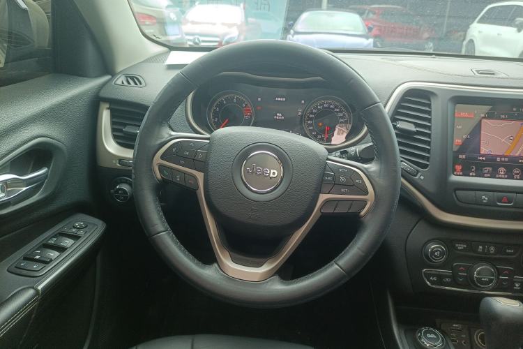 Used Jeep Cherokee 2017 2.4L Professional Smart Edition Steering Wheel