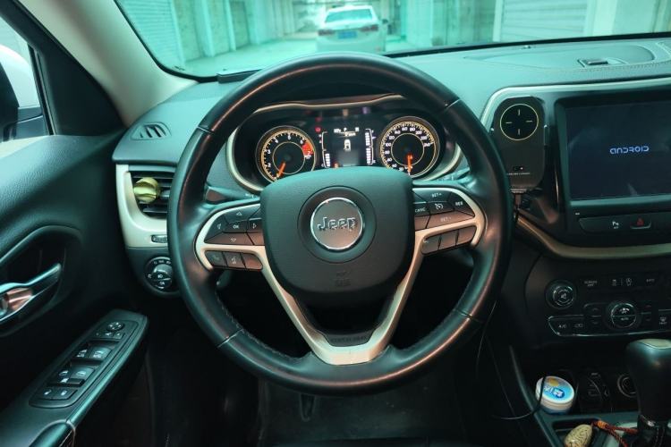 Used Jeep Cherokee 2017 2.4L Leading Smart Edition Steering Wheel