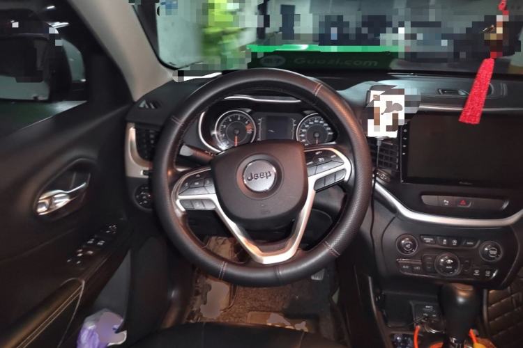 Used Jeep Cherokee 2017 2.4L Leading Edition Steering Wheel