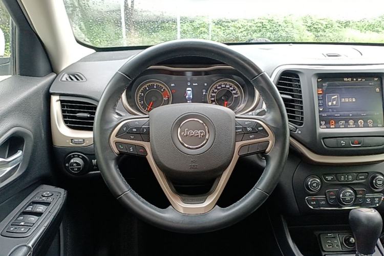 Used Jeep Cherokee 2017 2.4L Leading Smart Edition Steering Wheel