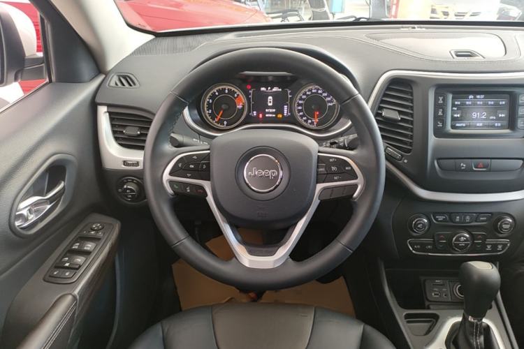 Used Jeep Cherokee 2017 2.4L Leading Edition Steering Wheel