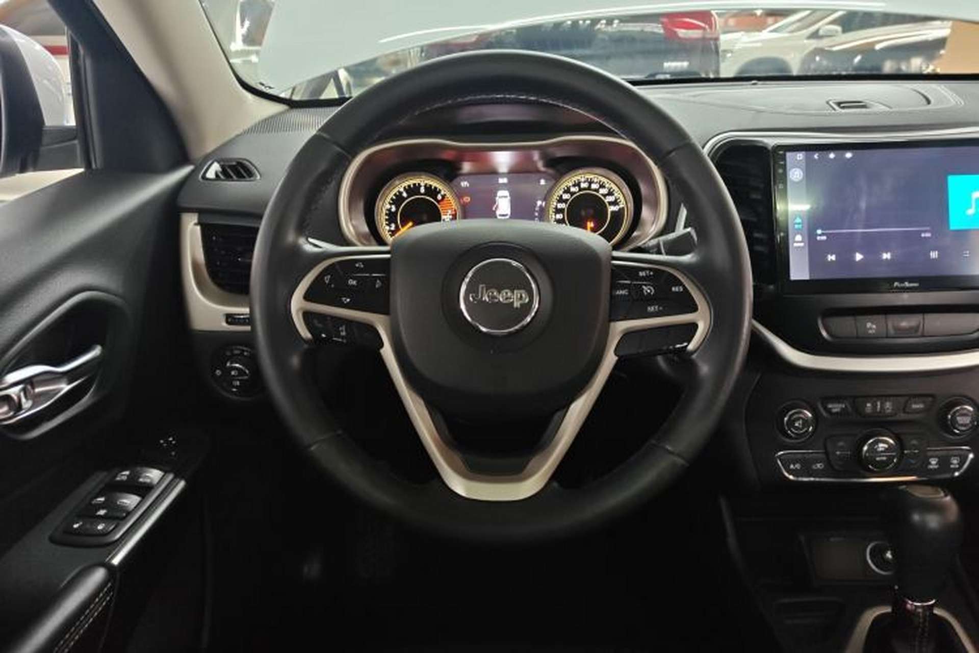 Used Jeep Cherokee 2017 2.0L Superior Edition Steering Wheel