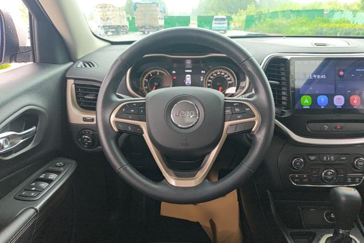 Used Jeep Cherokee 2017 2.0L Superior Edition Steering Wheel