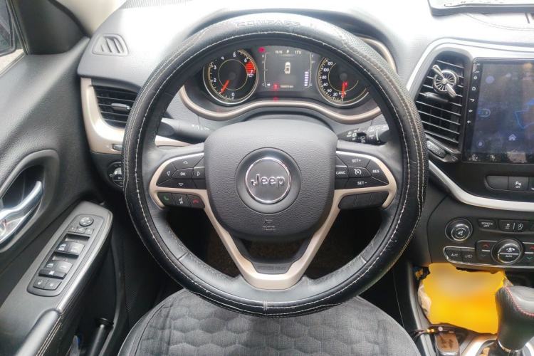 Used Jeep Cherokee 2017 2.4L Leading Edition Steering Wheel