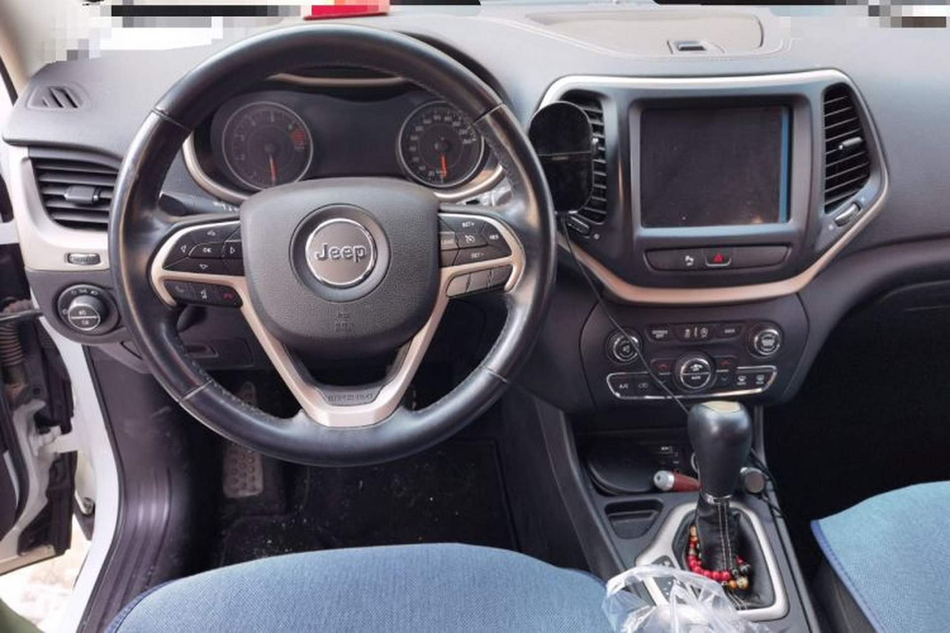 Used Jeep Cherokee 2017 2.0L Superior Edition Steering Wheel