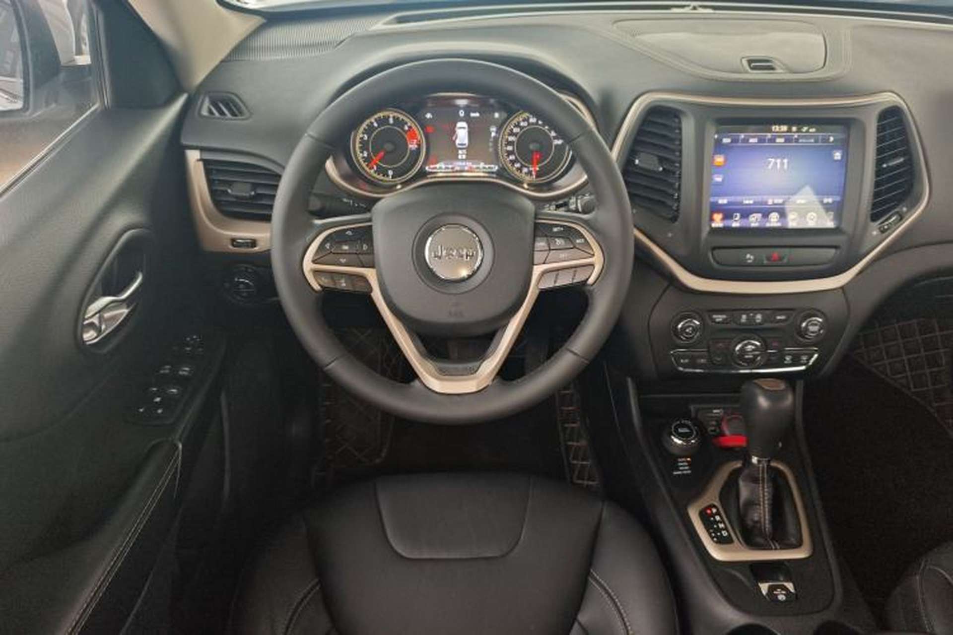 Used Jeep Cherokee 2017 2.4L Professional Smart Edition Steering Wheel