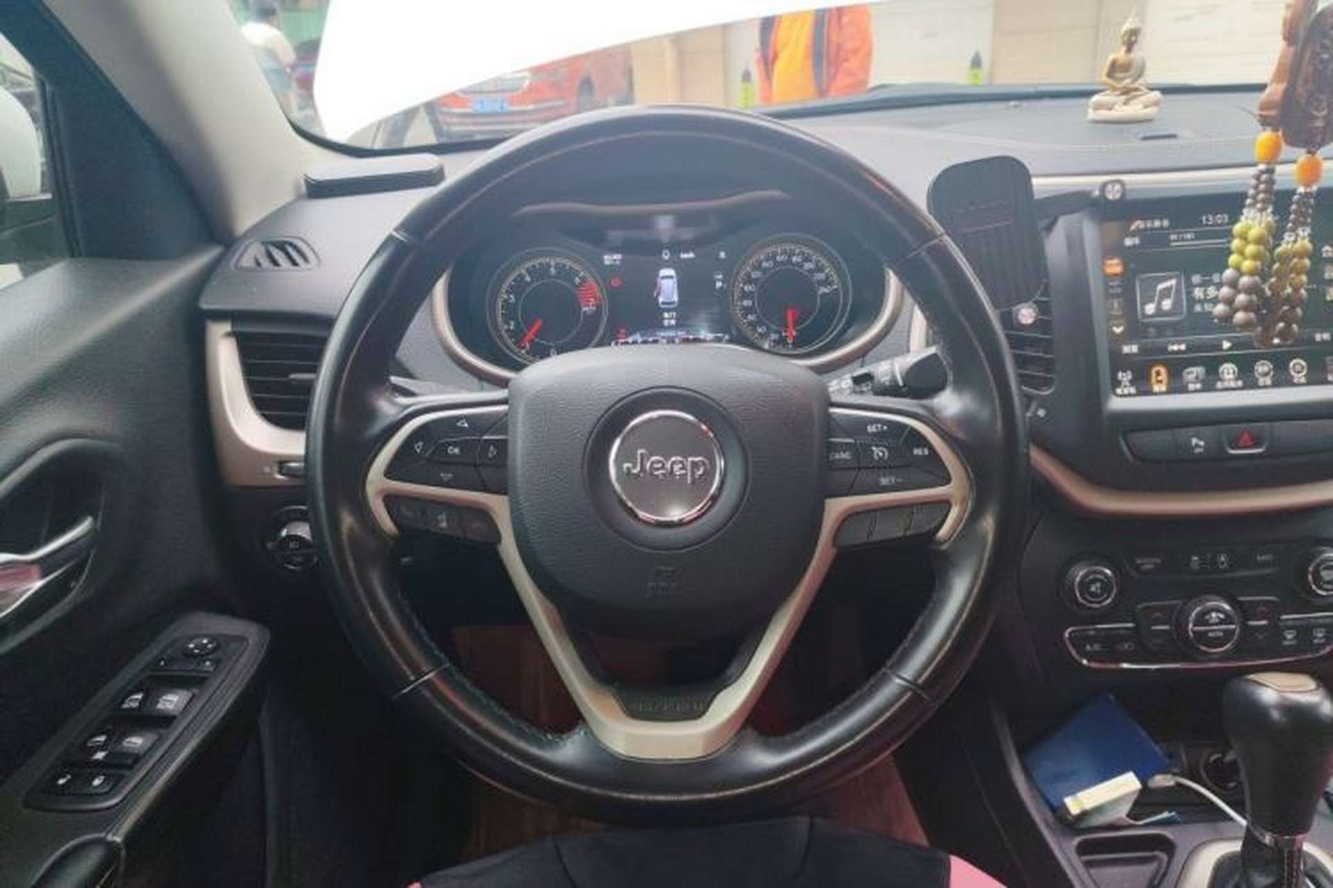Used Jeep Cherokee 2017 2.0L Superior Edition Steering Wheel