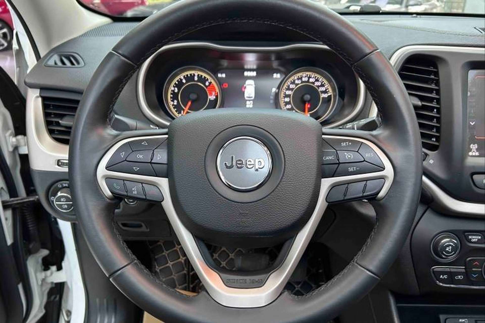 Used Jeep Cherokee 2017 2.4L Superior Edition Steering Wheel