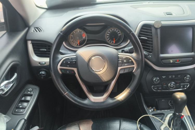 Used Jeep Cherokee 2017 2.4L Leading Smart Edition Steering Wheel