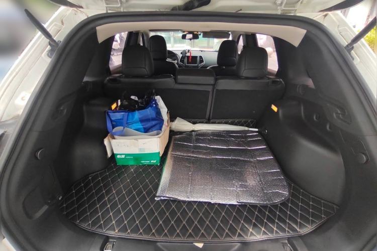 Used Jeep Cherokee 2017 2.0L Superior Edition Trunk