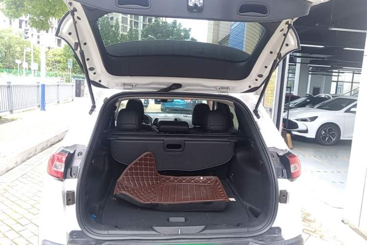 Used Jeep Cherokee 2017 2.0L Superior Edition Trunk