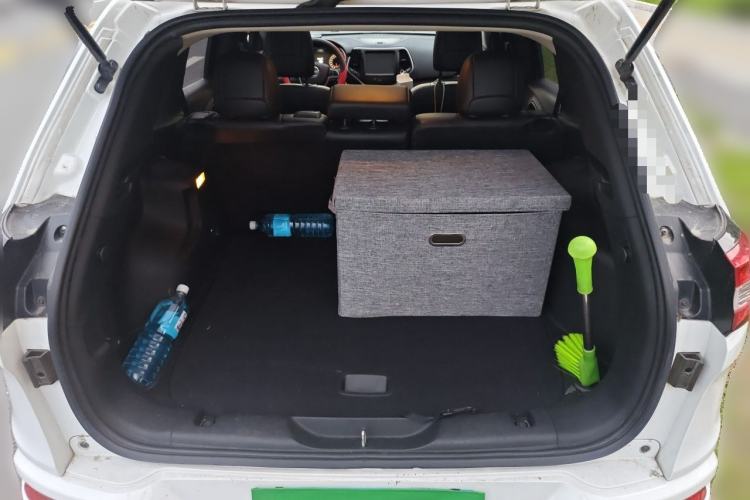 Used Jeep Cherokee 2017 2.4L Professional Smart Edition Trunk