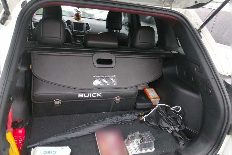 Used Jeep Cherokee 2017 2.0L Superior Edition Trunk