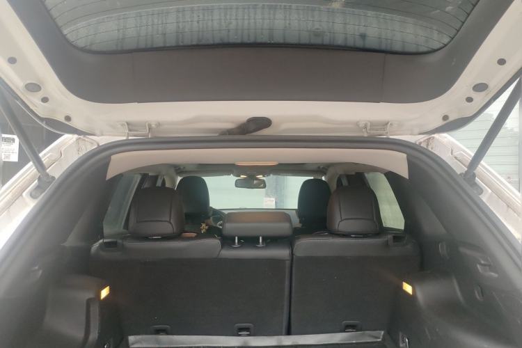 Used Jeep Cherokee 2017 2.4L Leading Smart Edition Trunk
