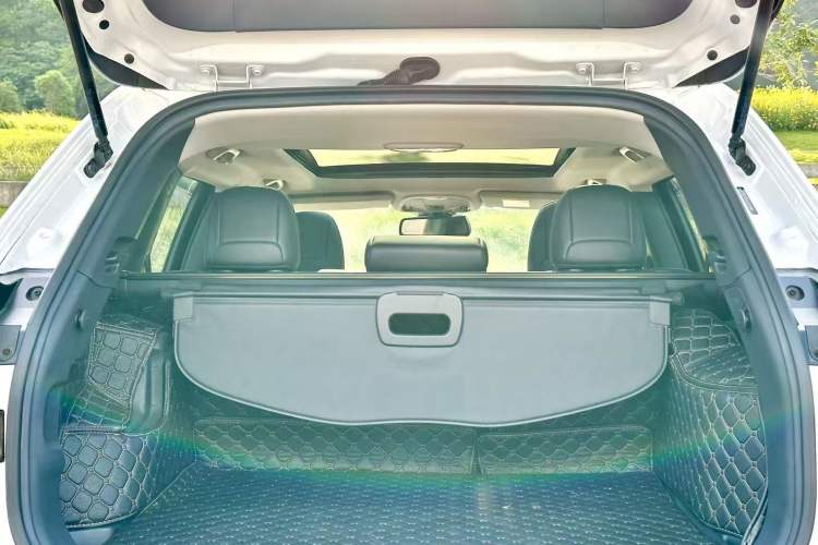 Used Jeep Cherokee 2017 2.4L Leading Edition Trunk