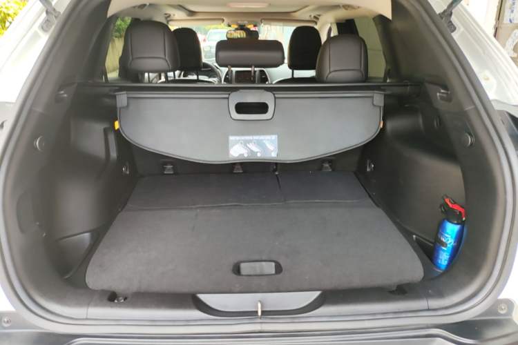 Used Jeep Cherokee 2017 2.0L Superior Edition Trunk