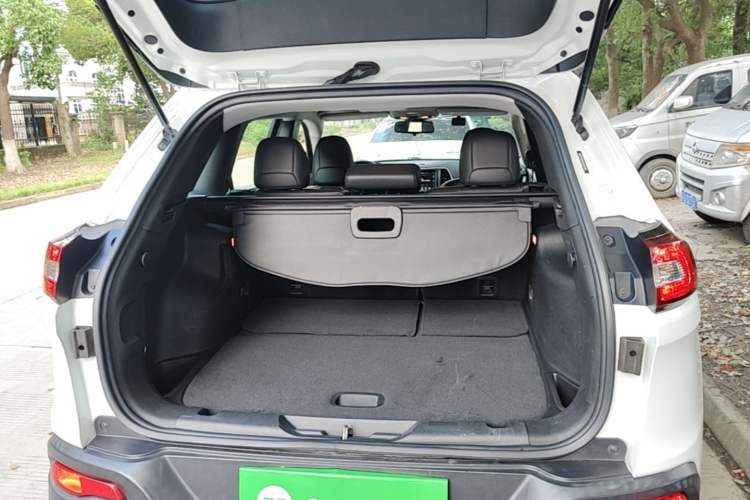 Used Jeep Cherokee 2017 2.0L Superior Edition Trunk
