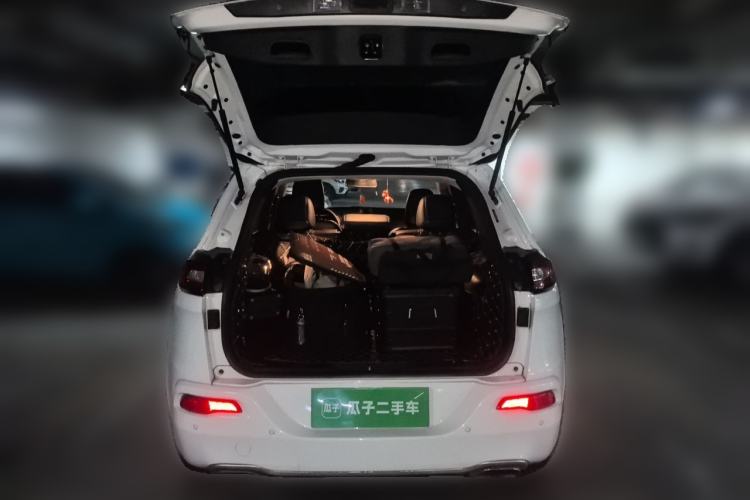Used Jeep Cherokee 2017 2.4L Professional Smart Edition Trunk