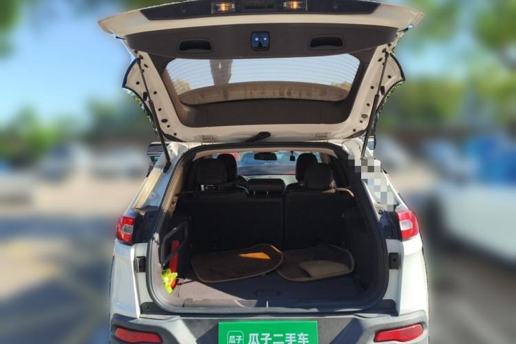 Used Jeep Cherokee 2017 2.0L Superior Edition Trunk