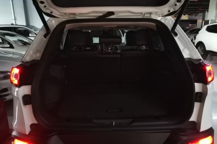 Used Jeep Cherokee 2017 2.0L Superior Edition Trunk