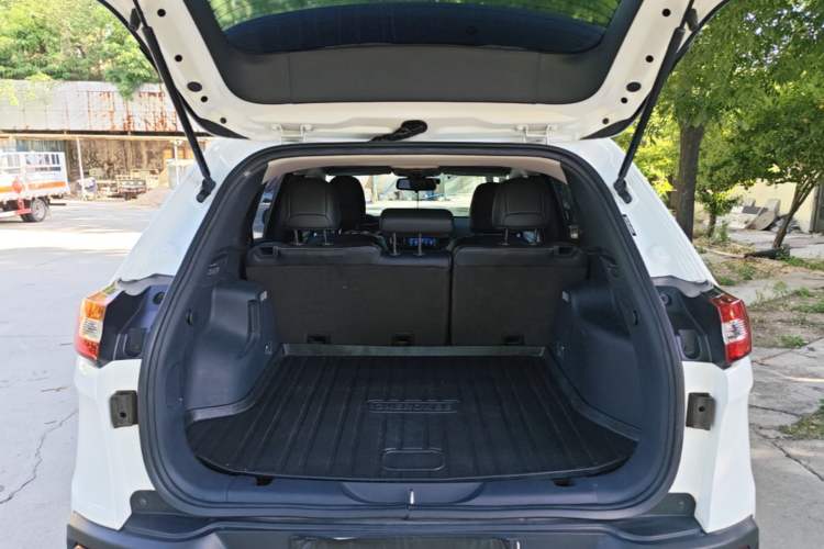 Used Jeep Cherokee 2017 2.4L Leading Edition Trunk
