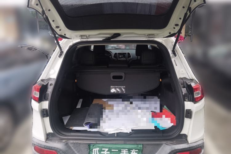 Used Jeep Cherokee 2017 2.0L Superior Edition Trunk