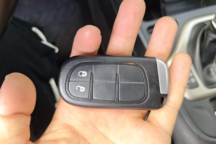 Used Jeep Cherokee 2017 2.0L Superior Edition Vehicle Key