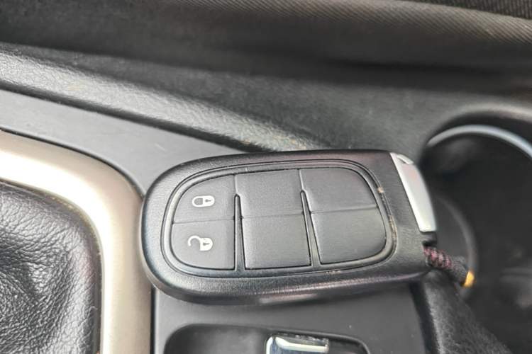 Used Jeep Cherokee 2017 2.0L Superior Edition Vehicle Key