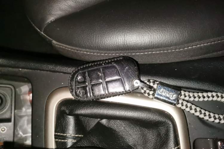 Used Jeep Cherokee 2017 2.0L Superior Edition Vehicle Key