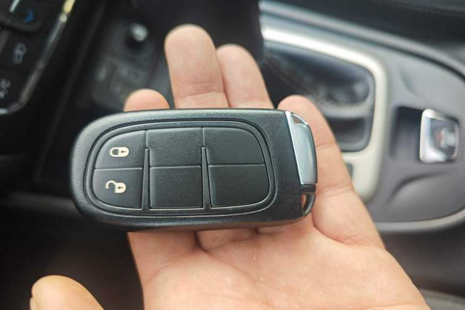Used Jeep Cherokee 2017 2.0L Superior Edition Vehicle Key