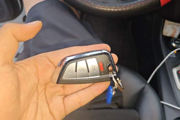 Used Jeep Cherokee 2017 2.4L Professional Smart Edition Vehicle Key
