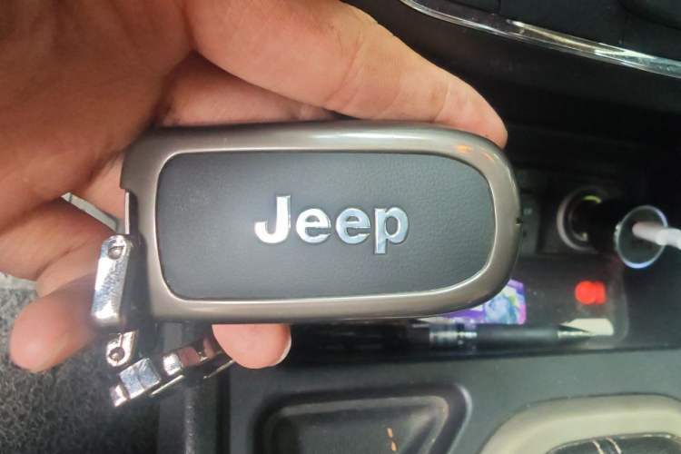 Used Jeep Cherokee 2017 2.0L Superior Edition Vehicle Key