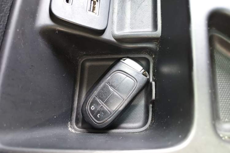Used Jeep Cherokee 2017 2.0L Superior Edition Vehicle Key