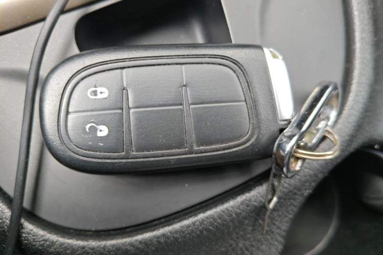 Used Jeep Cherokee 2017 2.0L Superior Edition Vehicle Key