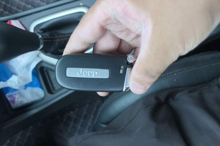 Used Jeep Cherokee 2017 2.4L Leading Edition Vehicle Key