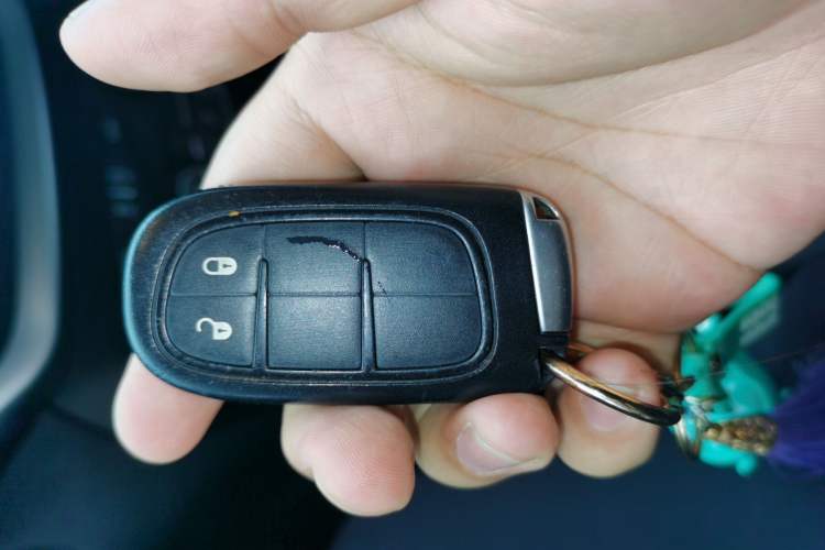 Used Jeep Cherokee 2017 2.0L Superior Edition Vehicle Key