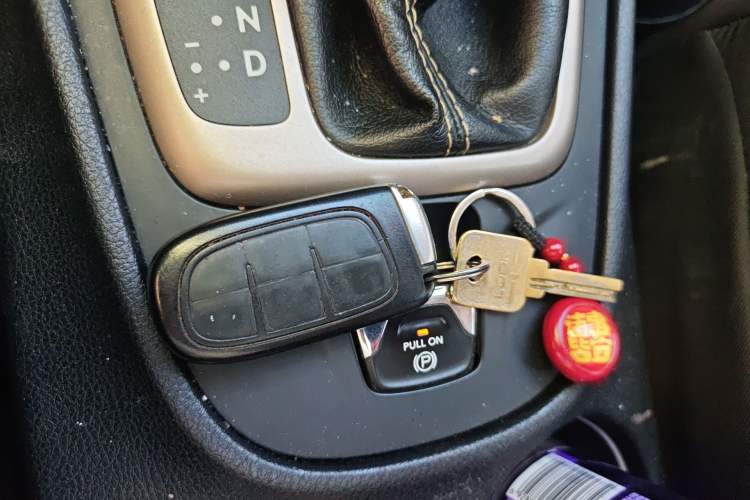 Used Jeep Cherokee 2017 2.0L Superior Edition Vehicle Key