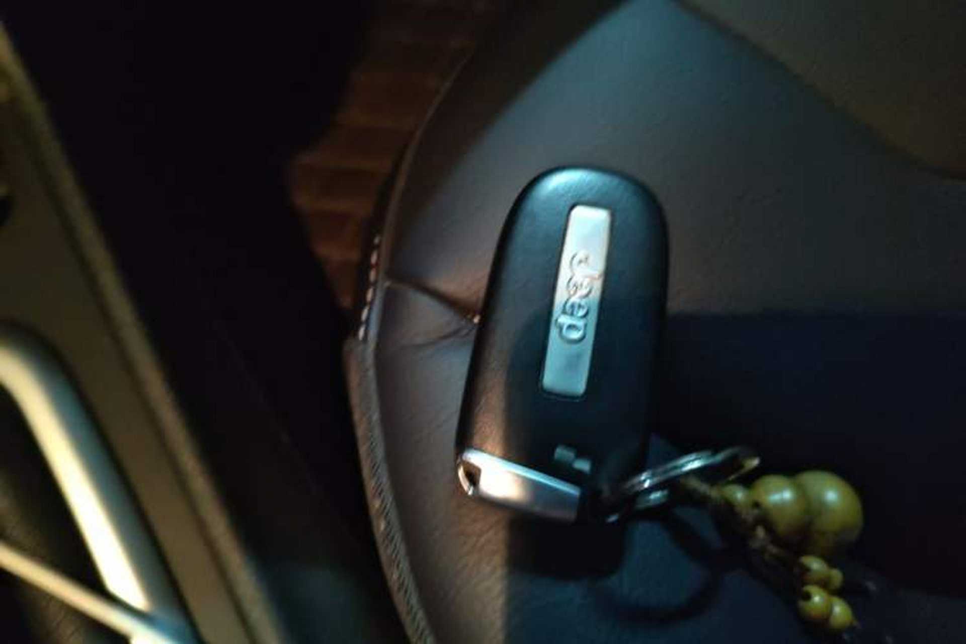 Used Jeep Cherokee 2017 2.4L Leading Edition Vehicle Key