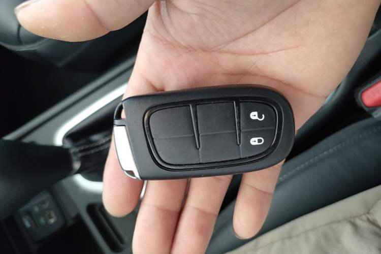 Used Jeep Cherokee 2017 2.4L Leading Edition Vehicle Key