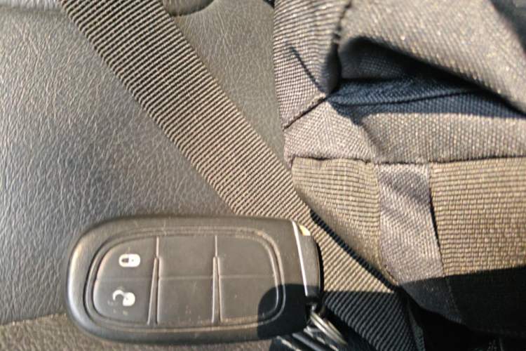 Used Jeep Cherokee 2017 2.0L Superior Edition Vehicle Key