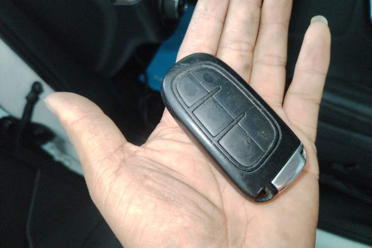 Used Jeep Cherokee 2017 2.0L Superior Edition Vehicle Key